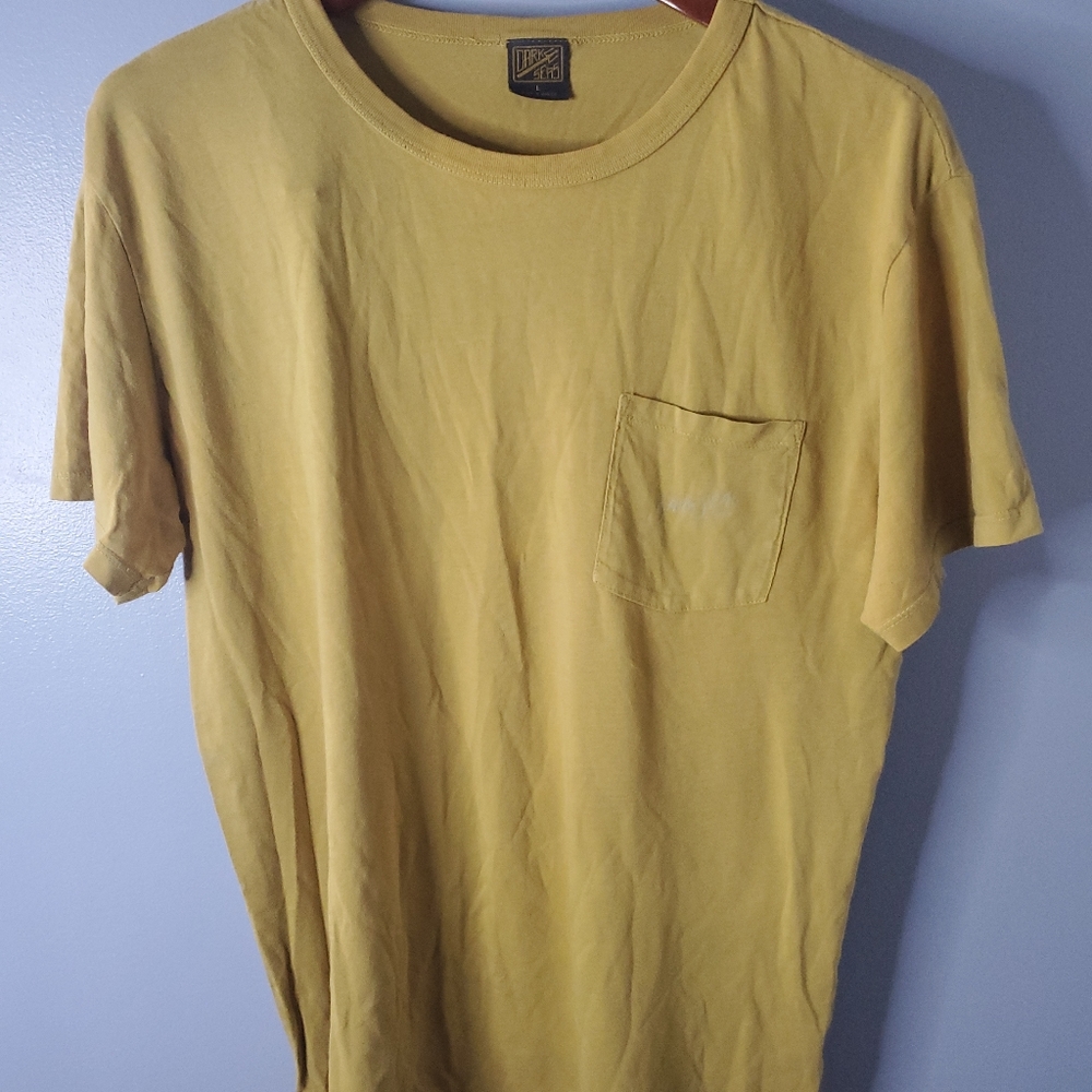 dark seas t shirt Size L